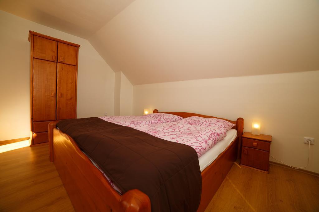 Apartmanovy Dom River Blatnica Ngoại thất bức ảnh